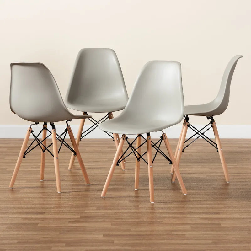 Set aus modernen Esszimmerstühlen (4-teilig) aus Kunststoff und Holz