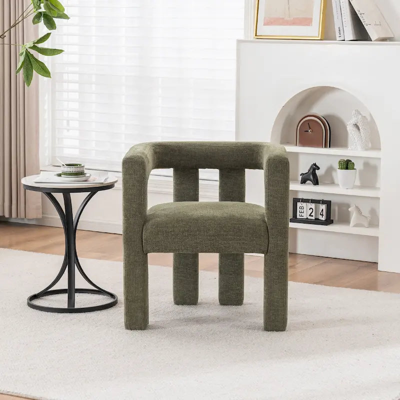 Set aus 1 schick designten, tonnenförmigen Akzent-Sessel mit Stoffbezug