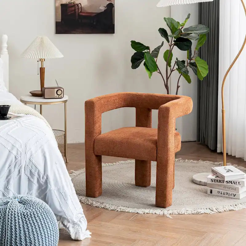 Set aus 1 schick designten, tonnenförmigen Akzent-Sessel mit Stoffbezug