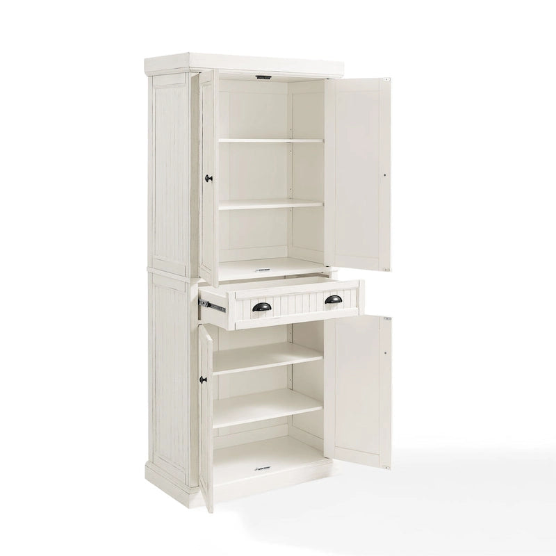 Shabby-Chic-Küchenschrank mit Perlenpaneelen