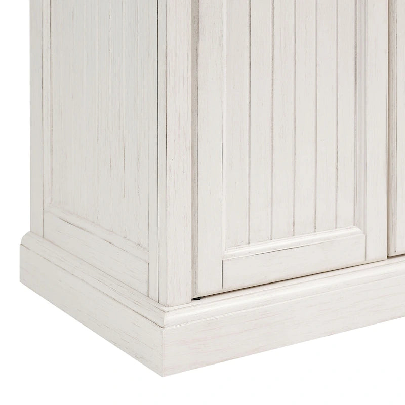 Shabby-Chic-Küchenschrank mit Perlenpaneelen